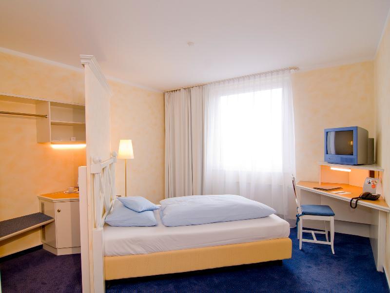 Dormero Hotel Hannover-Langenhagen Airport Bagian luar foto