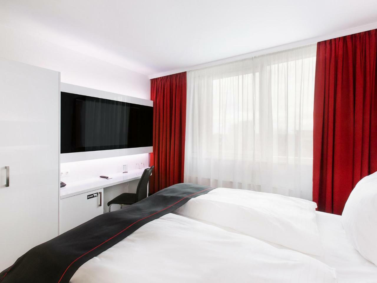 Dormero Hotel Hannover-Langenhagen Airport Bagian luar foto