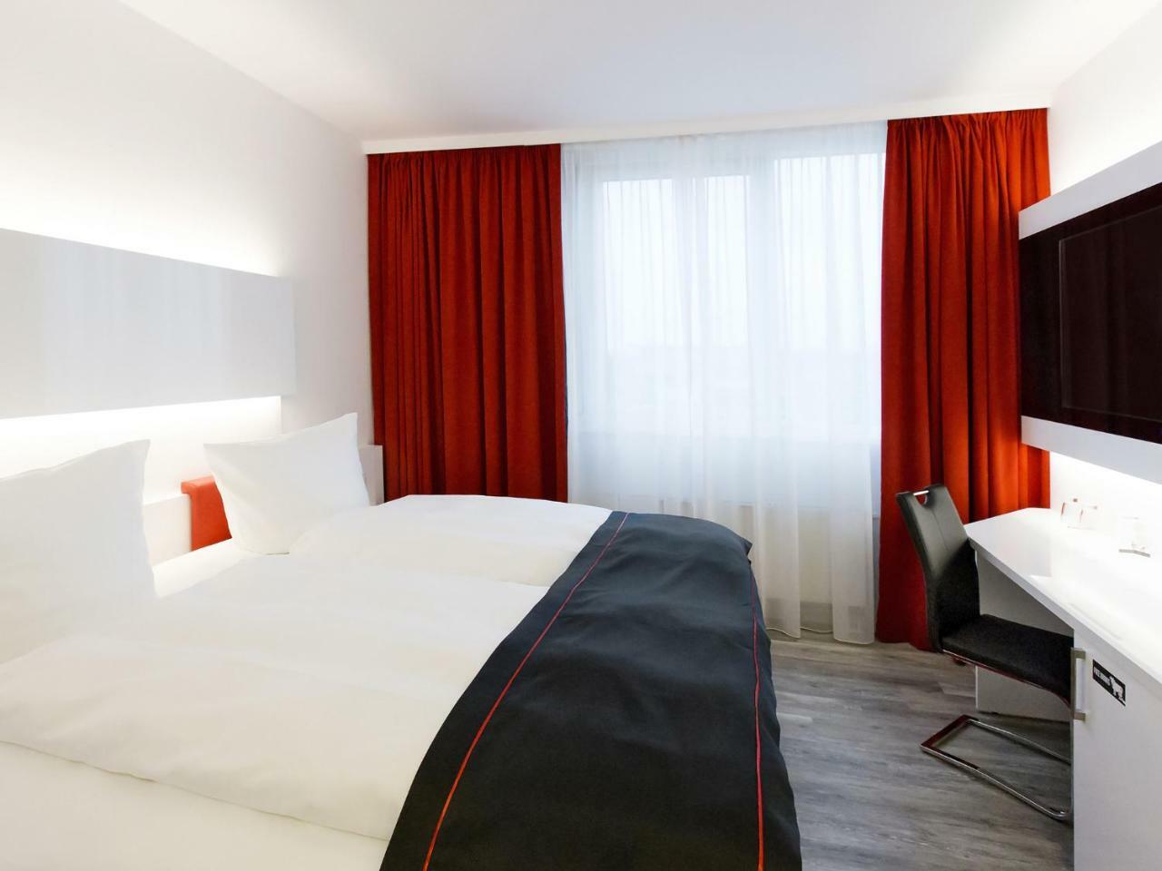 Dormero Hotel Hannover-Langenhagen Airport Bagian luar foto